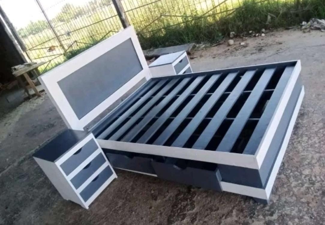 Custom outdoor seating furniture